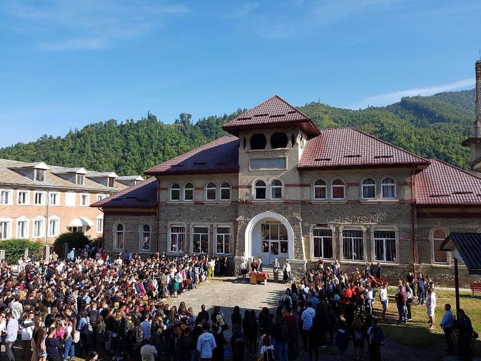 Imagine a liceului Carol I Bicaz